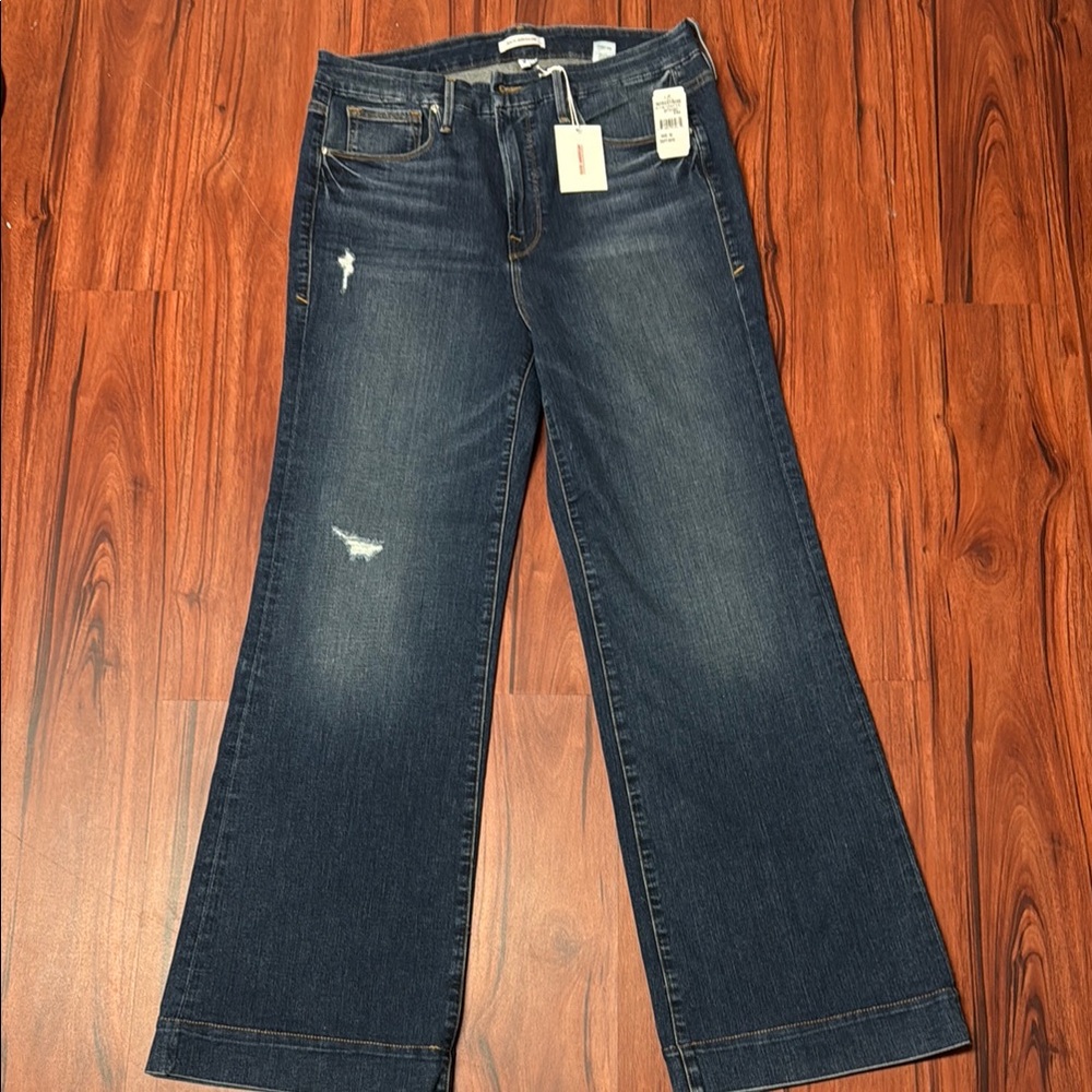 NWT!  Good American, Women's Blue Jeans, size 16